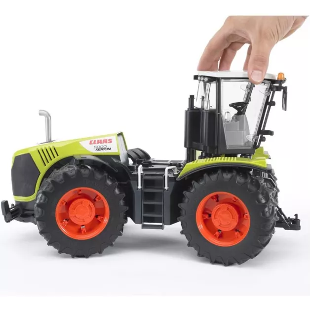 Bruder speelgoedtractor Claas Xerion 5000 groen en zwart