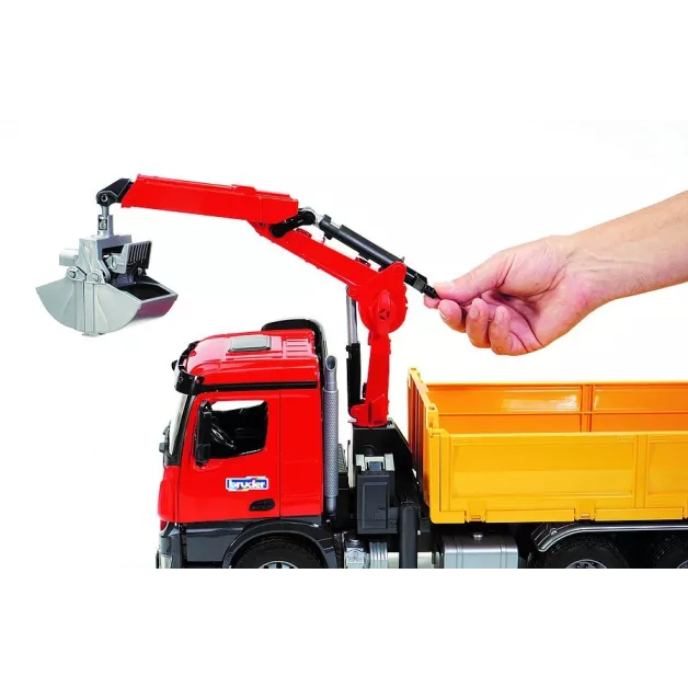 Camion de chantier avec benne basculante jouet Bruder