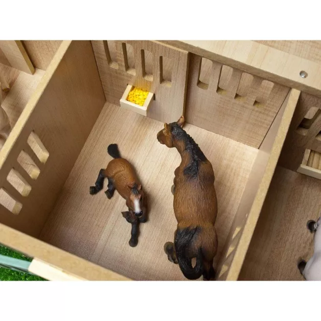 Ecurie avec boxes pour chevaux jouet Kids Globe Farming