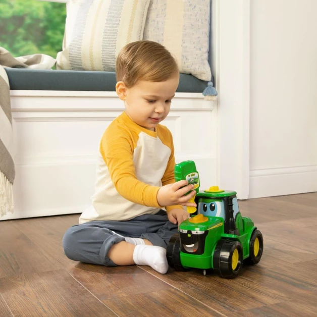 Johnny the interactive tractor