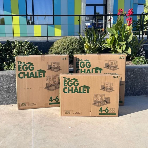 Mobile Chicken Coop EGG COLLECTION GAUN