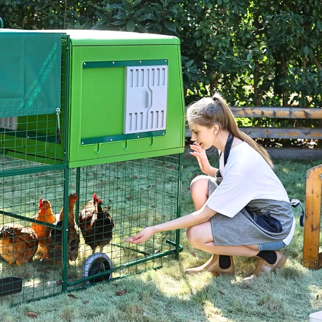 Mobile Chicken Coop EGG COLLECTION GAUN