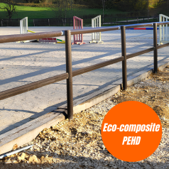 Carrièrebarrière van ecocomposiet met leuning.