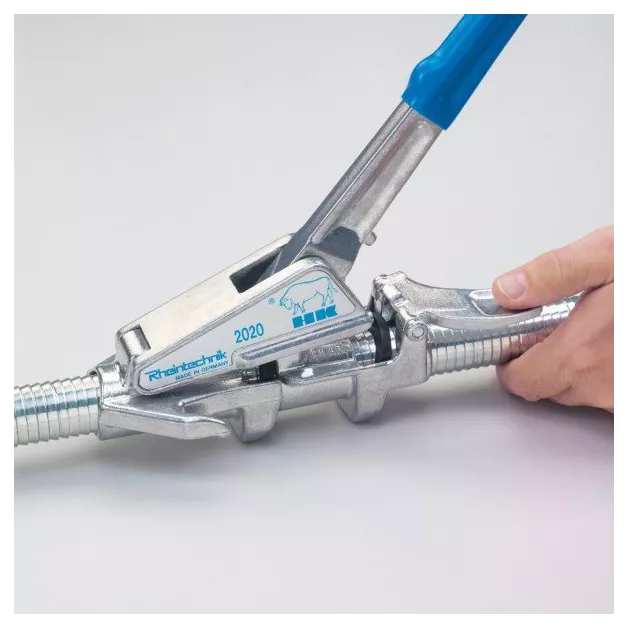 Calving pens for dairy and beef cattle Calving pens for dairy and beef cattle