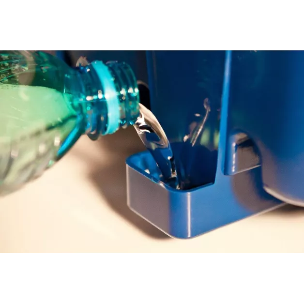 Automatische digitale broedmachine met een maximale capaciteit van 12 eieren van verschillende maten. Automatische digitale broedmachine met een maximale capaciteit van 12 eieren van verschillende maten.