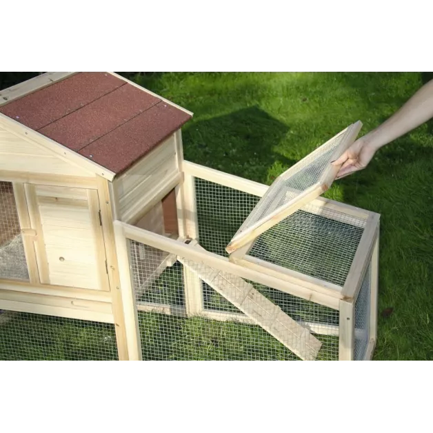 Wooden shelter with enclosure for 2-3 Freetime rodents Wooden shelter with enclosure for 2-3 Freetime rodents