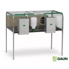 Kooien voor het fokken van konijnen. Kooien voor het fokken van konijnen.