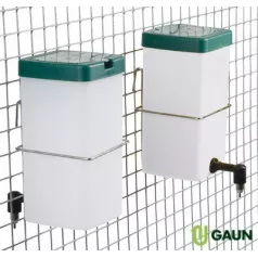 Pipet drinkfles met een fles van een liter voor konijnen.