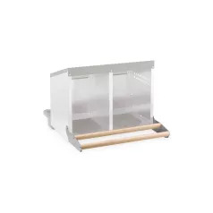 Houten zitstok voor buitenlegnest