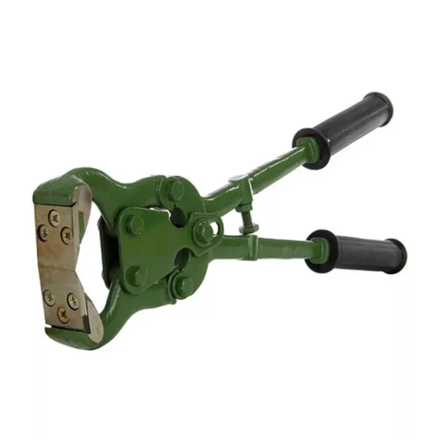 Hoof and claw care equipment for cows and horses:
