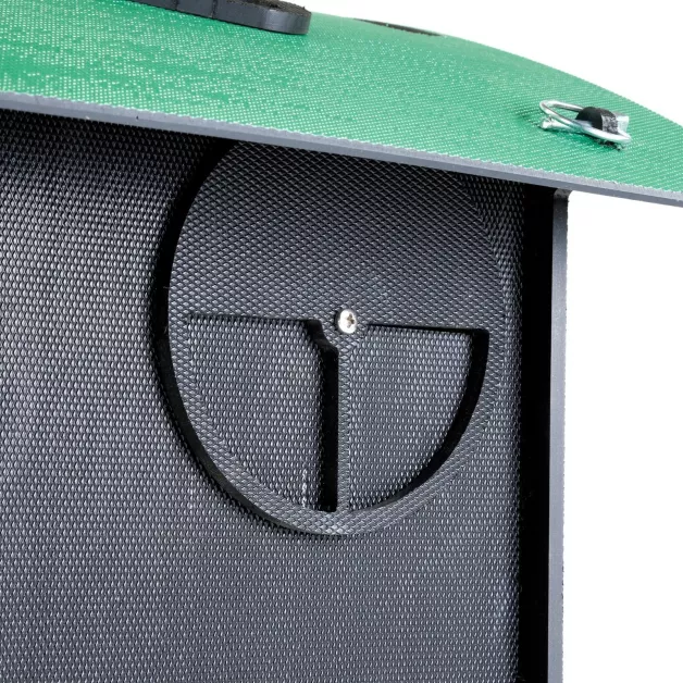 Kippenhok iglo-ecodesign op poten van onverwoestbaar gerecycled plastic