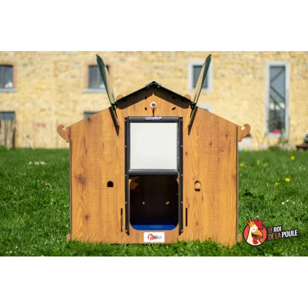 Kippenhok van hoogwaardig HPL, bestand tegen bloedluizen.