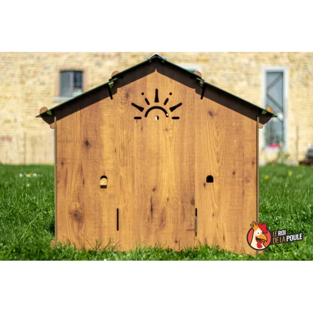 Kippenhok van hoogwaardig HPL, bestand tegen bloedluizen.