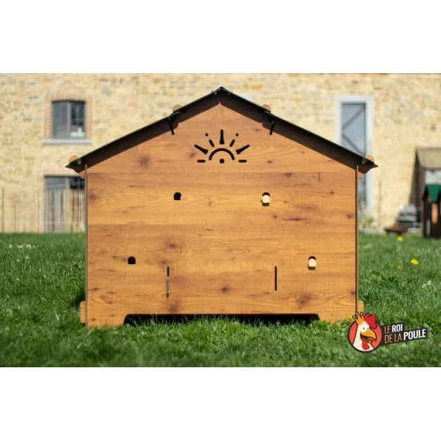 Kippenhok van hoogwaardig HPL, bestand tegen bloedluizen.