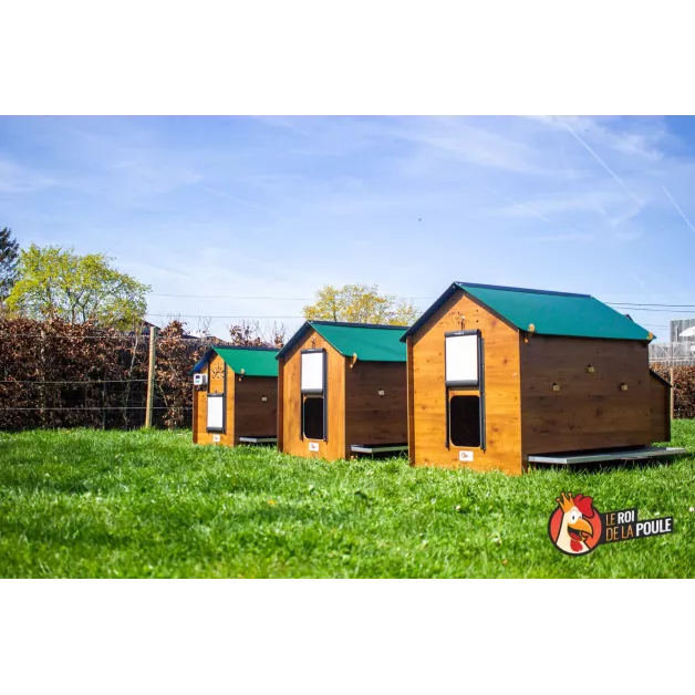 Kippenhok van hoogwaardig HPL, bestand tegen bloedluizen.