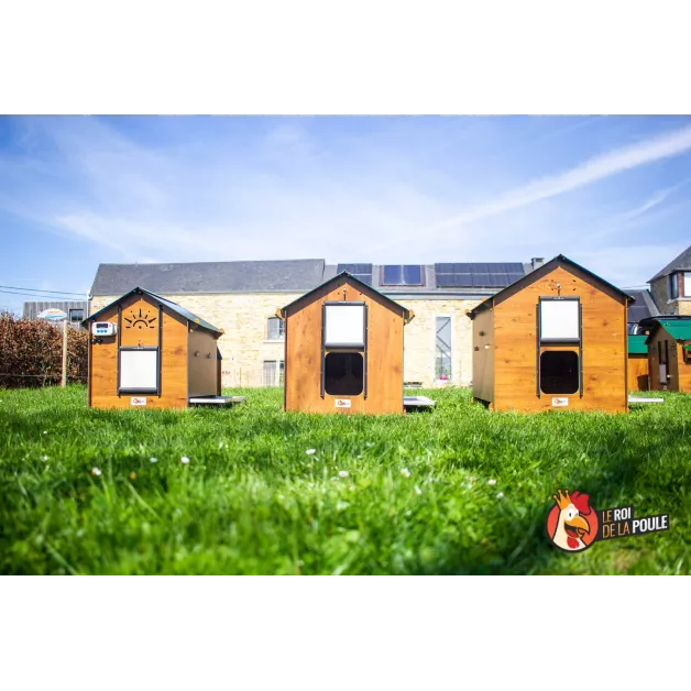 Kippenhok van hoogwaardig HPL, bestand tegen bloedluizen.