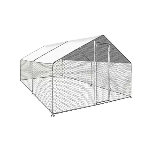 Large enclosure for chickens and other poultry of 12 m²