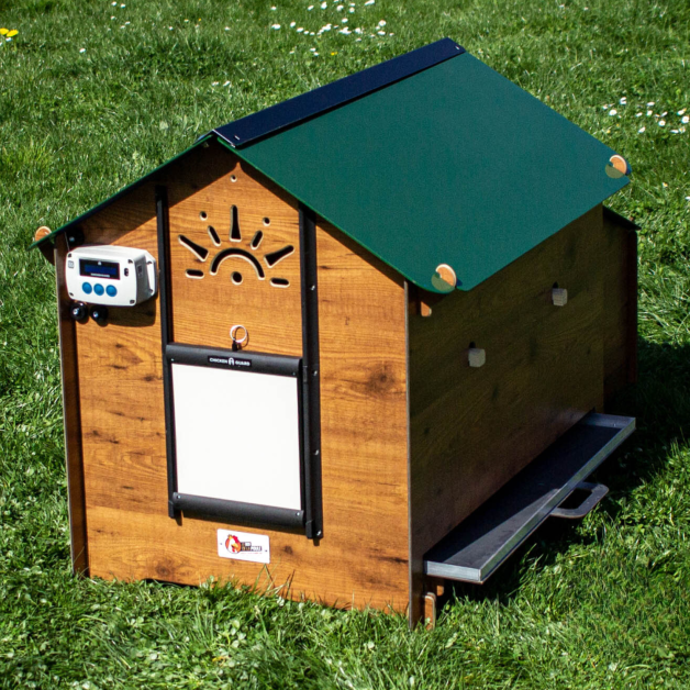 Kippenhok van hoogwaardig HPL, bestand tegen bloedluizen.