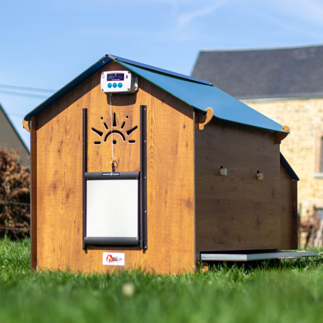 Kippenhok van hoogwaardig HPL, bestand tegen bloedluizen.