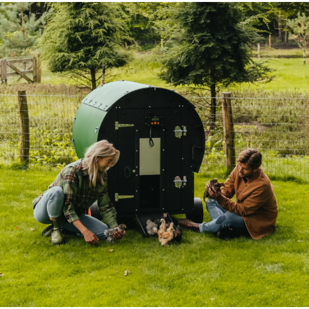 Poulailler iglou-écodesign sur pieds en plastique recyclé impérissable