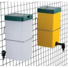 Pipet drinkfles met een fles van een liter voor konijnen.