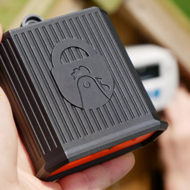 Zonnepaneel 10 Watt: De Hernieuwbare Energie voor uw Automatische Deuropener Chickenguard.