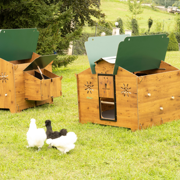 Kippenhok van hoogwaardig HPL, bestand tegen bloedluizen.