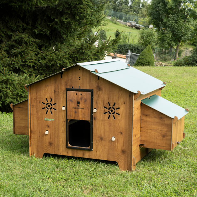 Kippenhok van hoogwaardig HPL, bestand tegen bloedluizen.