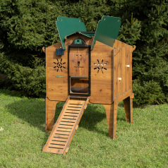 Kippenhok van hoogwaardig HPL, bestand tegen bloedluizen. Kippenhok van hoogwaardig HPL, bestand tegen bloedluizen.