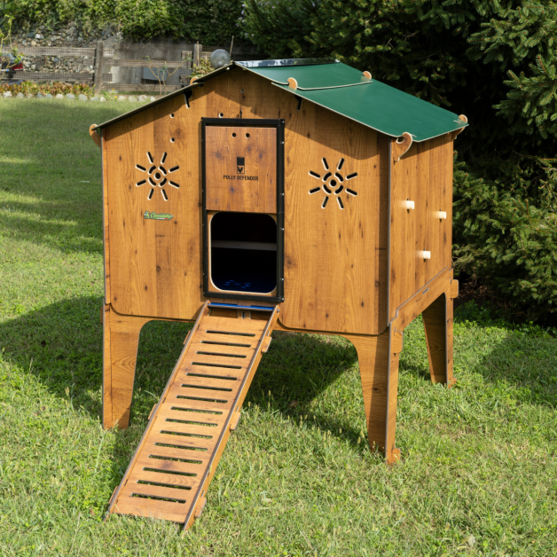 Kippenhok van hoogwaardig HPL, bestand tegen bloedluizen.