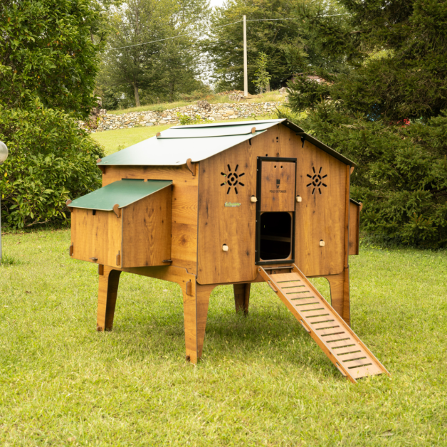 Kippenhok van hoogwaardig HPL, bestand tegen bloedluizen.