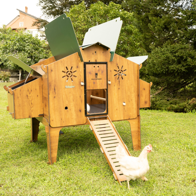 Kippenhok van hoogwaardig HPL, bestand tegen bloedluizen.