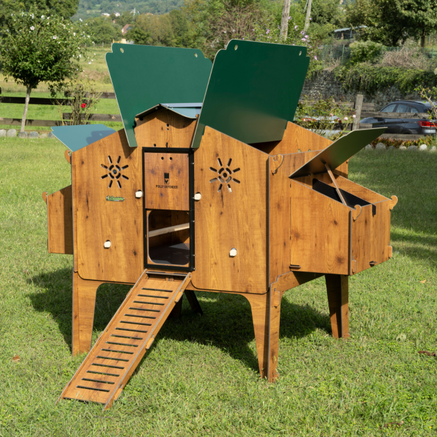 Kippenhok van hoogwaardig HPL, bestand tegen bloedluizen.