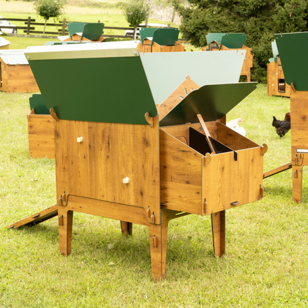 PILOTIS POUR POULAILLER EN HPL AVEC TIROIR PILOTIS POUR POULAILLER EN HPL AVEC TIROIR