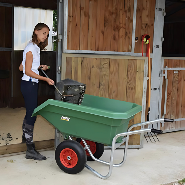 Tipping wheelbarrow La Gée