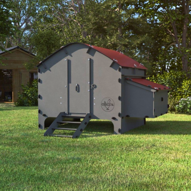 Harmony chicken coop in recycled plastic