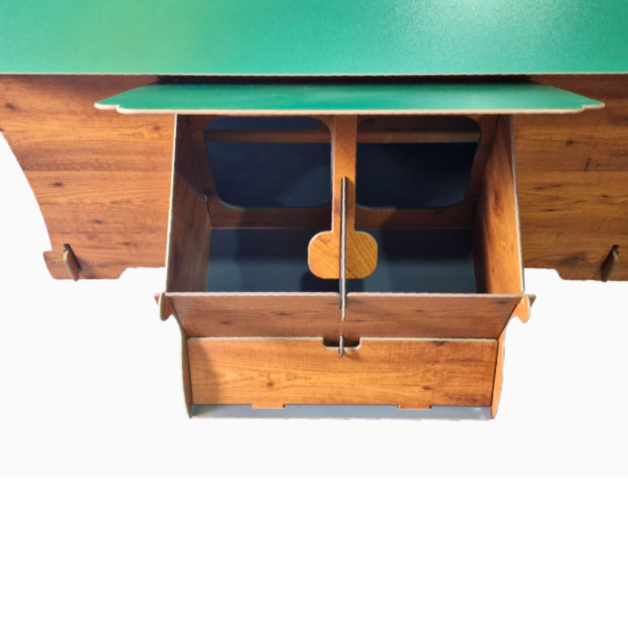 Kippenhok van hoogwaardig HPL, bestand tegen bloedluizen.