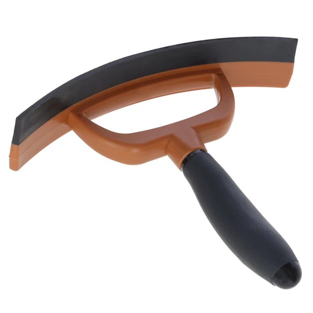 Curved Covalliero 2K Sweat Scraper Curved Covalliero 2K Sweat Scraper